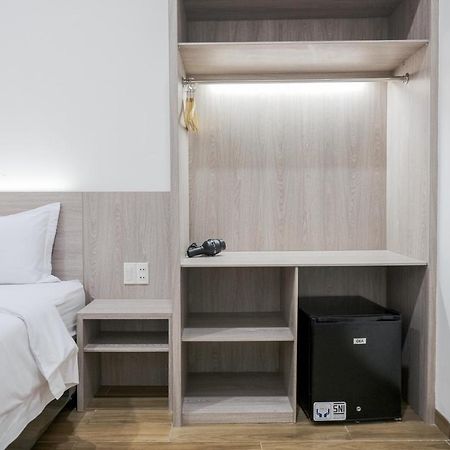 Reddoorz Plus @ Jalan Juanda Медан Экстерьер фото